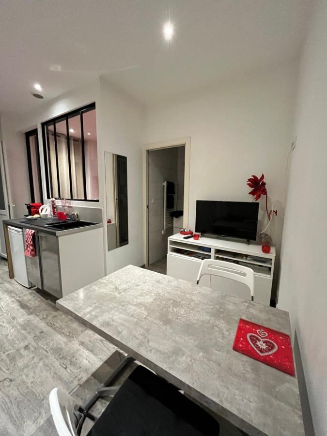 Studio tout équipé avec chambre indépendante Aix-les-Bains Extérieur photo